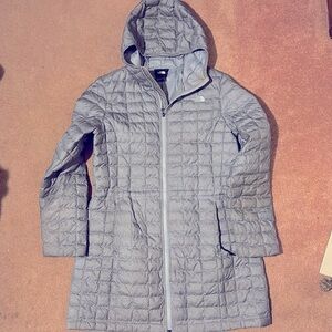 The North Face women’s thermoball parka size large